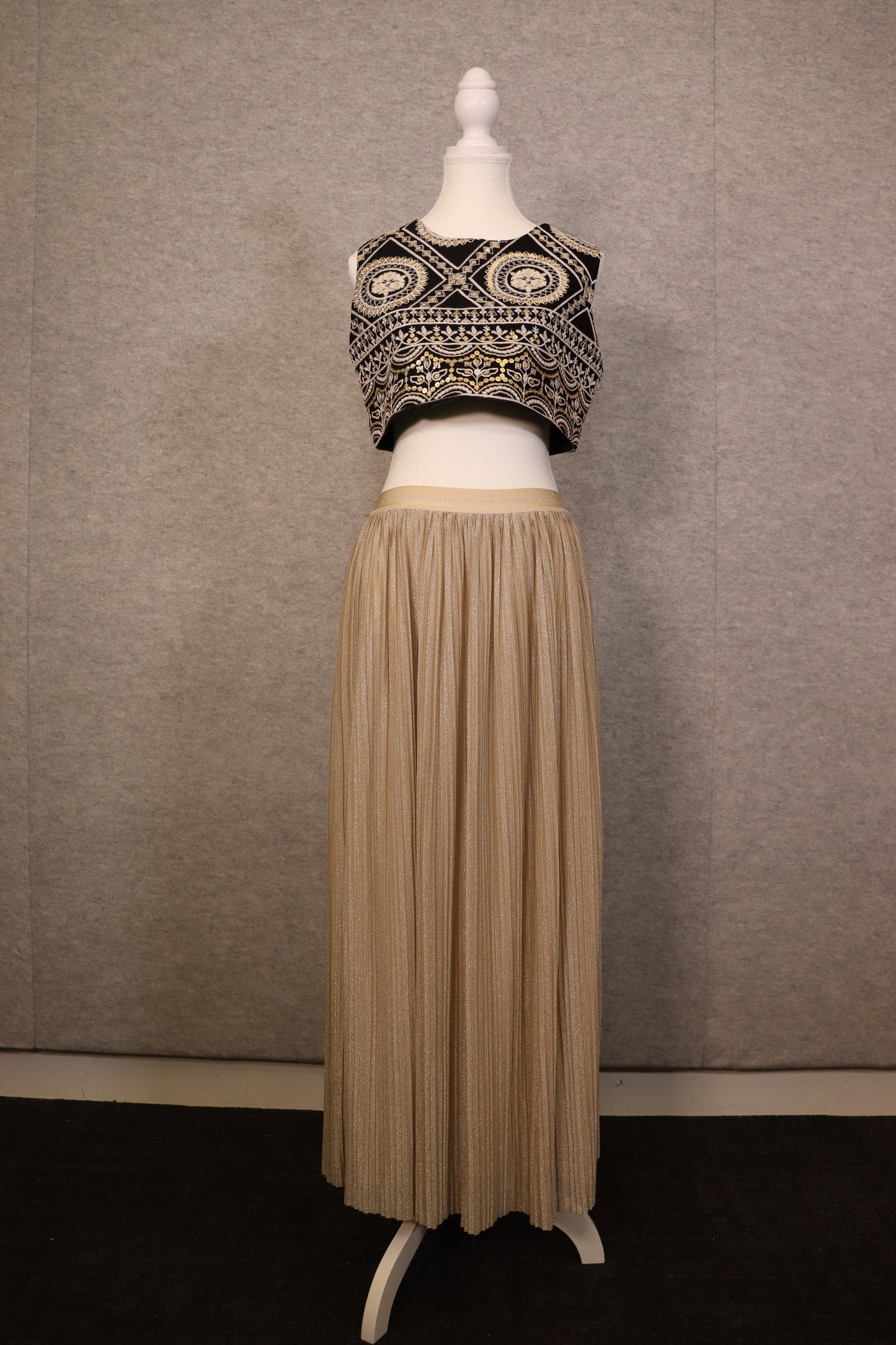 Women’s Black Cotton Embroidered golden Sequin Crop Top