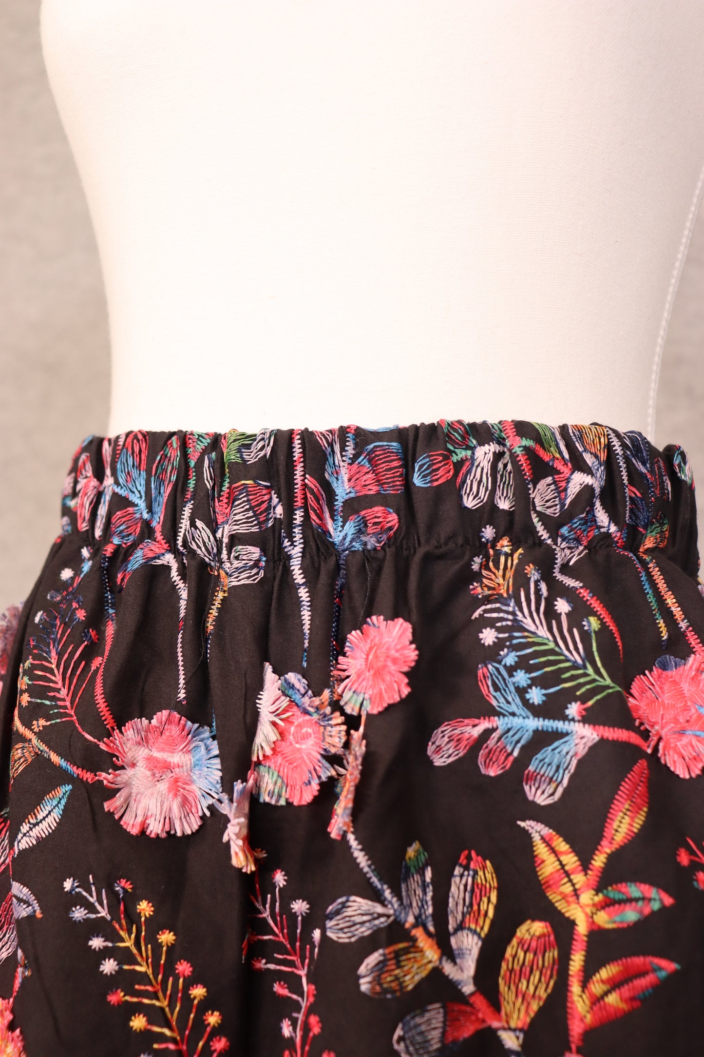 Women’s Black 3D Floral Embroidered Cotton Wide-Leg Pants