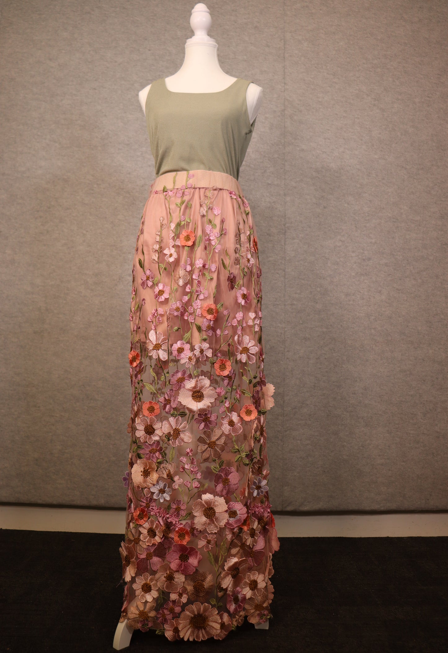 Women’s Pink 3D Floral Embroidered Tulle Lace Skirt
