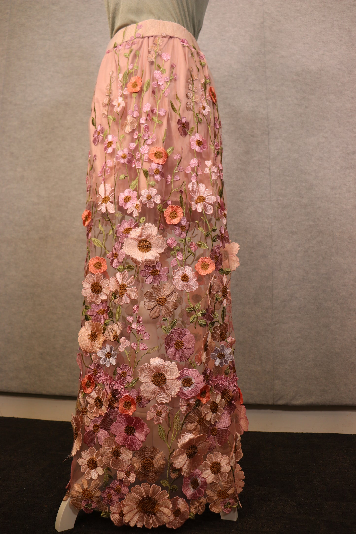 Women’s Pink 3D Floral Embroidered Tulle Lace Skirt